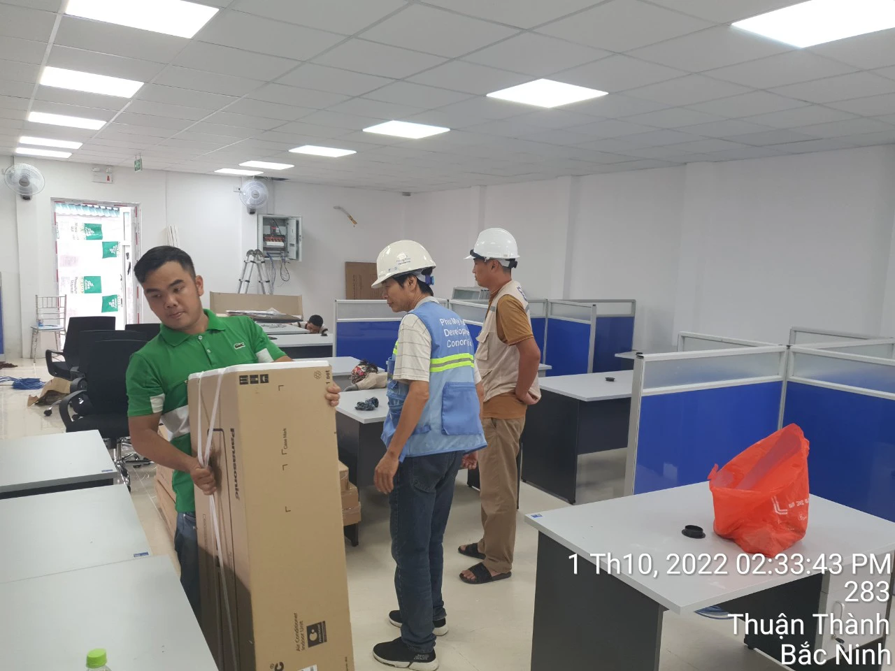 Final acceptance and handover of an office design